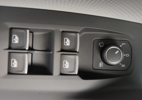 Volkswagen Passat cena 187400 przebieg: 10, rok produkcji 2024 z Wojkowice małe 631